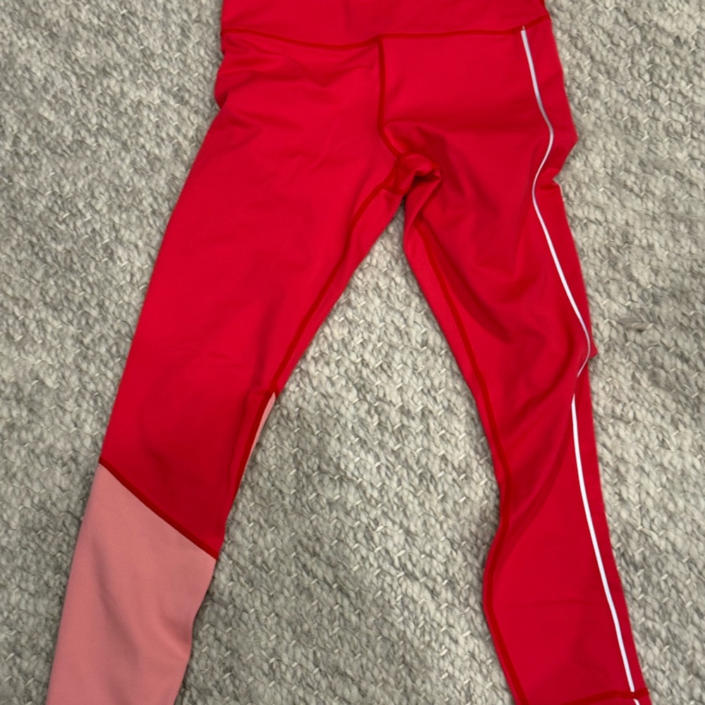 Zyia Stylish Women's Leggings in Red and Pink